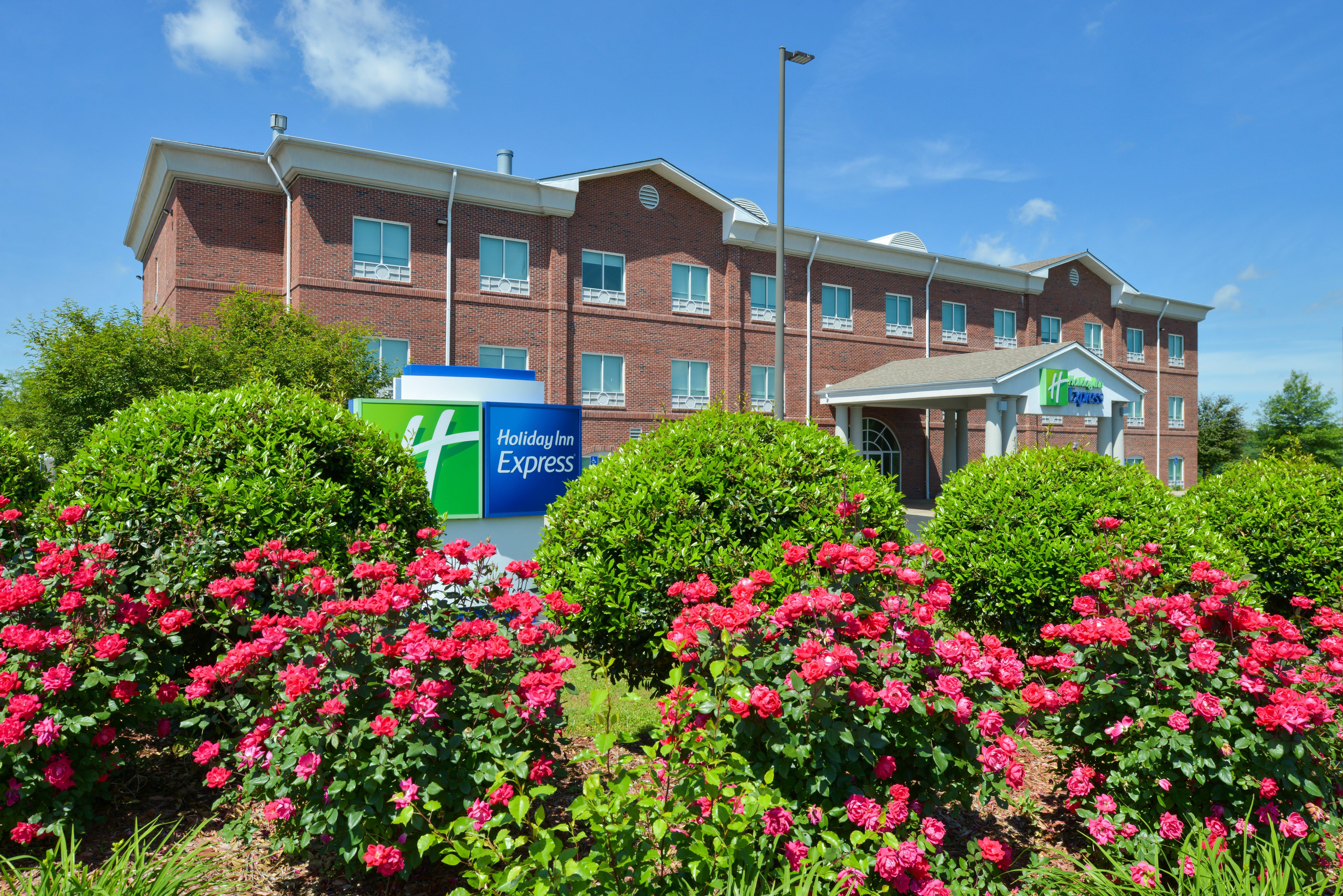 ฮอลิเดย์ อินน์ เอ็กซ์เพรส แคมป์เบลส์วิลล์ Campbellsville ภายนอก รูปภาพ
